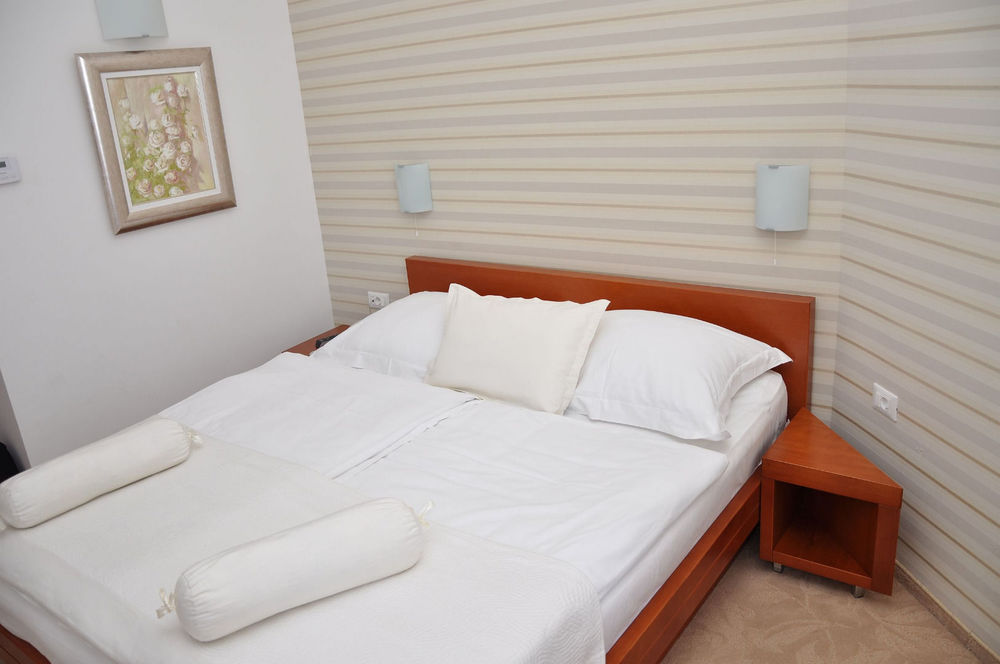 Bosnia Hotel SJJ Zimmer foto